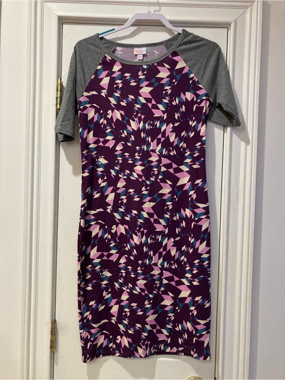 ⭐️⭐️ LuLaRoe Purple Geometric Midi Dress with Gray Short Sleeves - size Small.